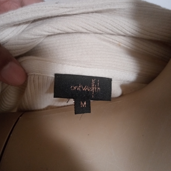 Cropped Open Front Sweater - Picture 5 of 6